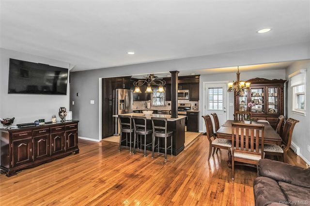 195 Nims Avenue, West Babylon, NY 11704