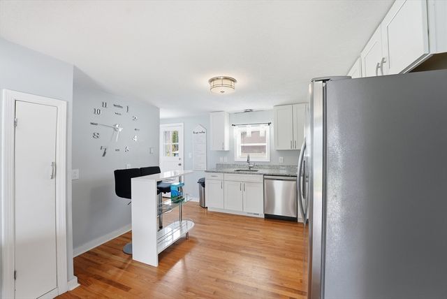 54 Shaw Park Ave, Chicopee, MA 01013