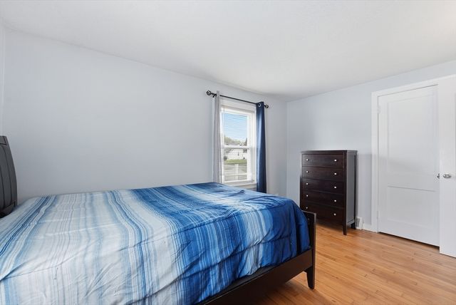 54 Shaw Park Ave, Chicopee, MA 01013