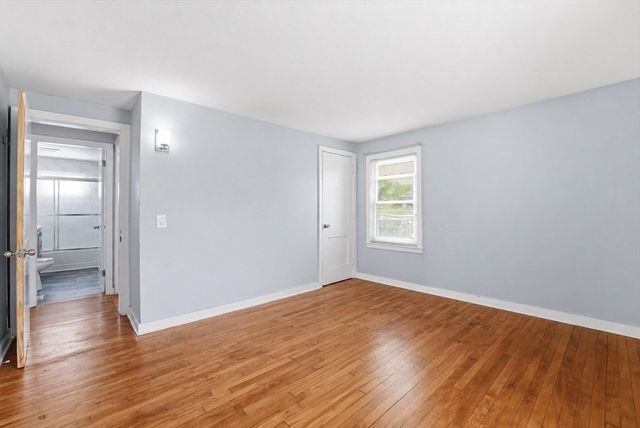 54 Shaw Park Ave, Chicopee, MA 01013