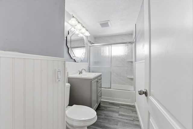 54 Shaw Park Ave, Chicopee, MA 01013