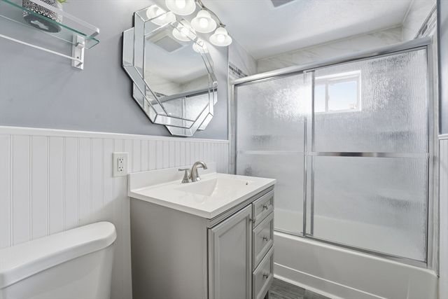 54 Shaw Park Ave, Chicopee, MA 01013