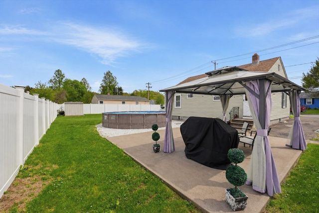 54 Shaw Park Ave, Chicopee, MA 01013