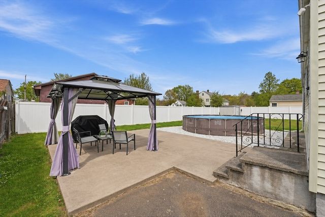 54 Shaw Park Ave, Chicopee, MA 01013