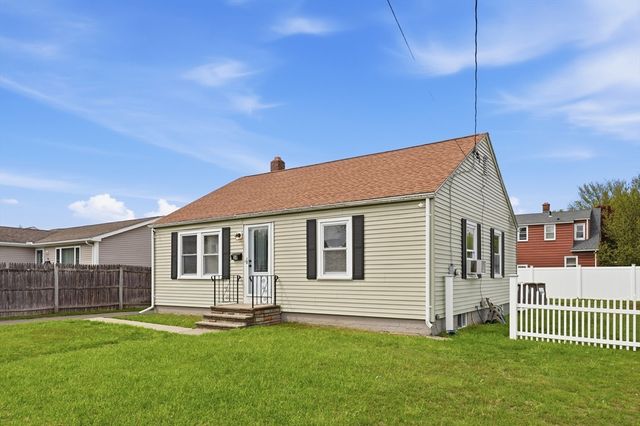 54 Shaw Park Ave, Chicopee, MA 01013