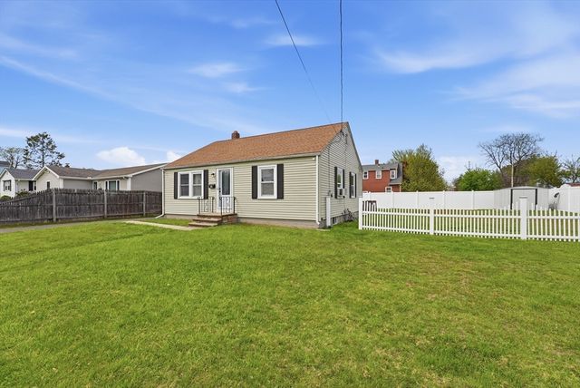 54 Shaw Park Ave, Chicopee, MA 01013