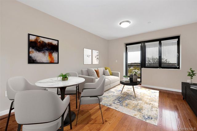 172-18 Jamaica Avenue 5D, Jamaica, NY 11432