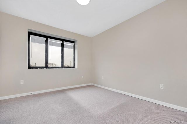 172-18 Jamaica Avenue 5D, Jamaica, NY 11432