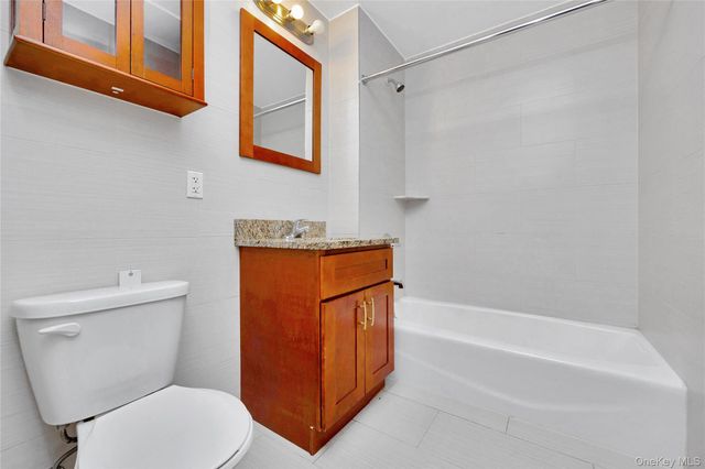 172-18 Jamaica Avenue 5D, Jamaica, NY 11432