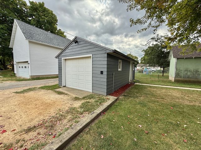 503 S 3rd Street, Oregon, IL 61061