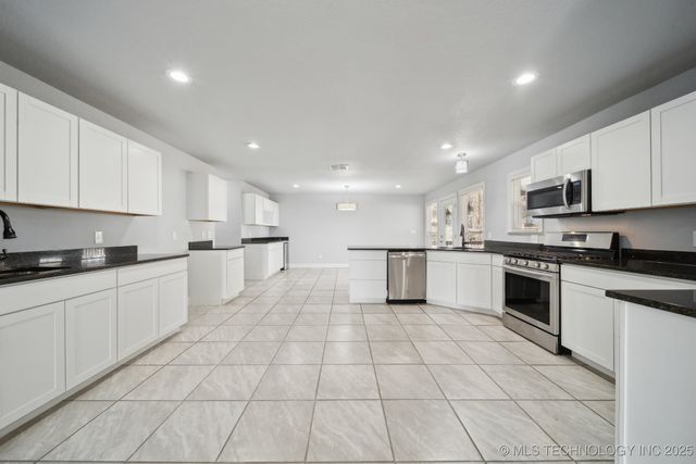 13433 S 125th East Avenue, Broken Arrow, OK 74011