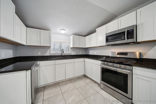 13433 S 125th East Avenue, Broken Arrow, OK 74011