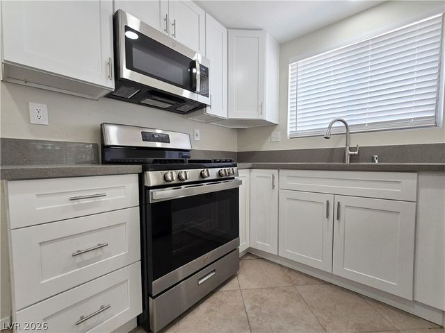 908 Coral Isle Way, Las Vegas, NV 89108