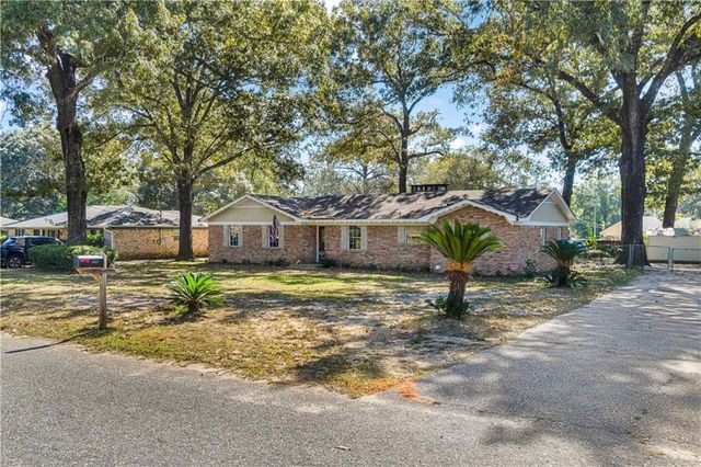 5015 Golfway Drive, Mobile, AL 36613