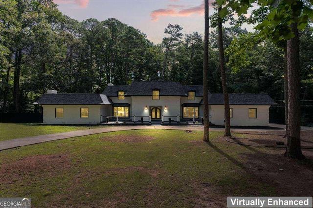 2023 Stoneleigh Drive, Stone Mountain, GA 30087