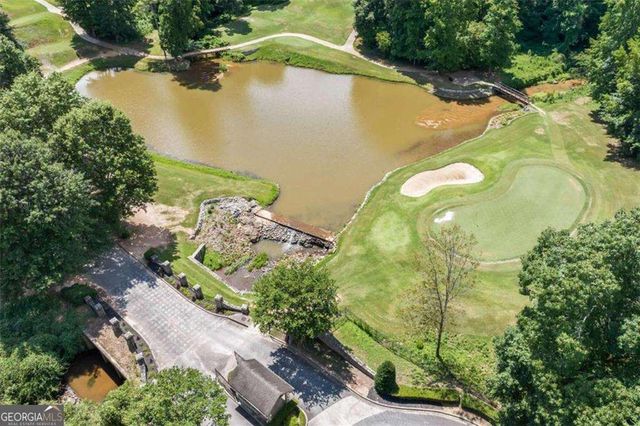 2023 Stoneleigh Drive, Stone Mountain, GA 30087