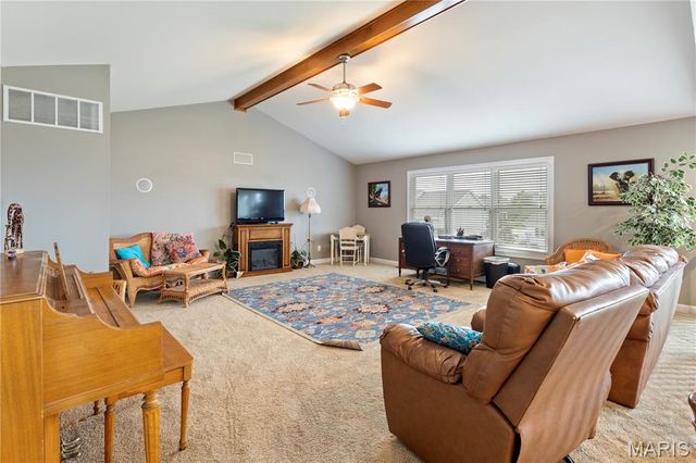 28 Twinleaf Court, St Peters, MO 63376