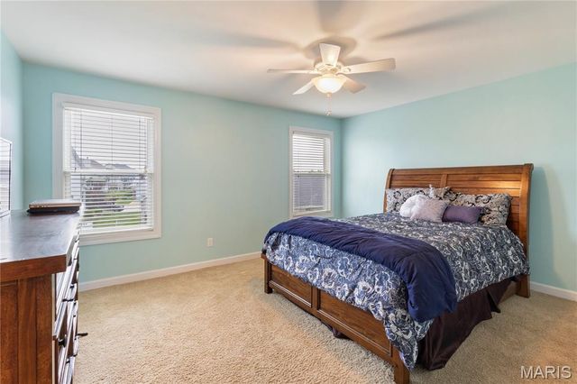 28 Twinleaf Court, St Peters, MO 63376