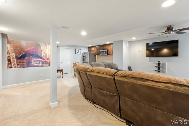 28 Twinleaf Court, St Peters, MO 63376