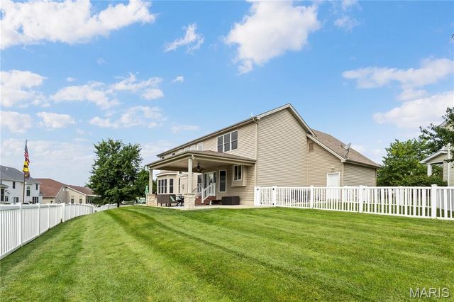 28 Twinleaf Court, St Peters, MO 63376