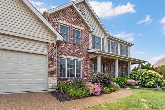 28 Twinleaf Court, St Peters, MO 63376