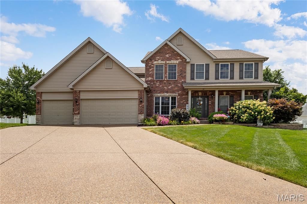 28 Twinleaf Court, St Peters, MO 63376