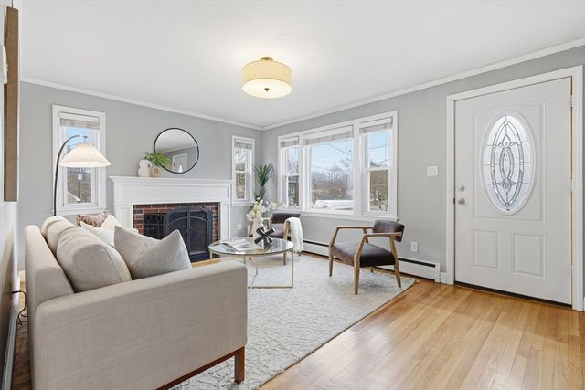 5 Baker St, Boston, MA 02132