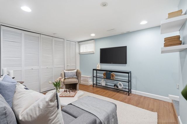 5 Baker St, Boston, MA 02132