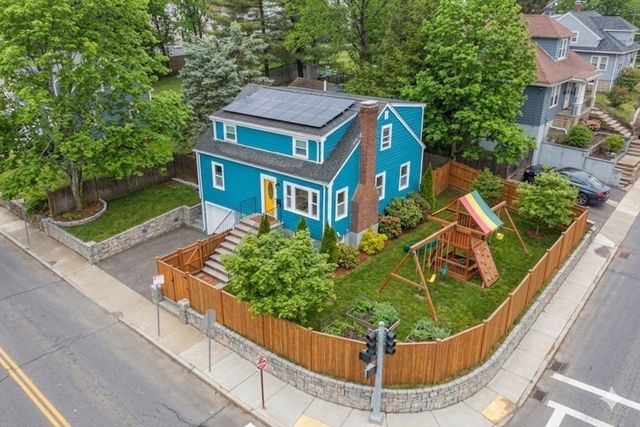 5 Baker St, Boston, MA 02132