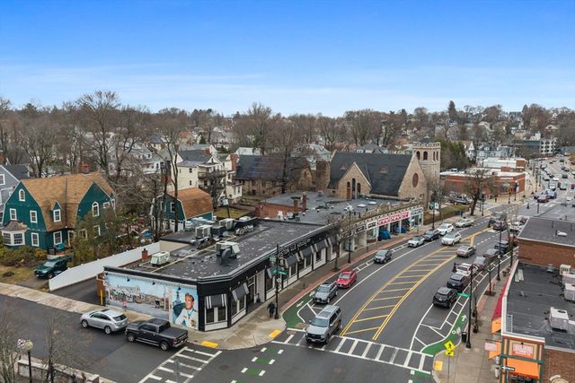 5 Baker St, Boston, MA 02132