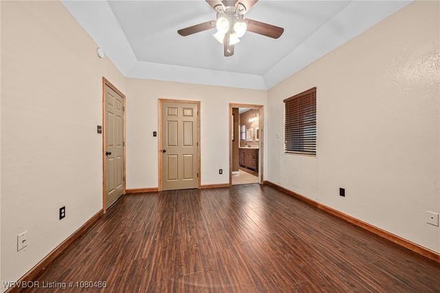 516 Loop West, Roland, OK 74954