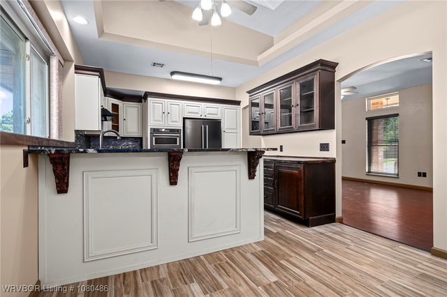 516 Loop West, Roland, OK 74954