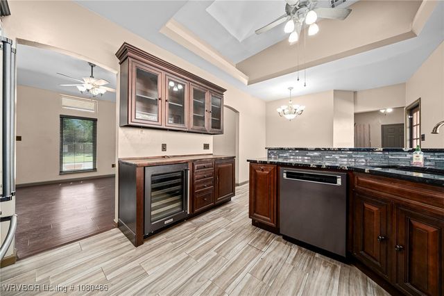 516 Loop West, Roland, OK 74954