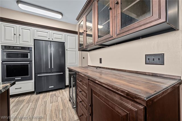516 Loop West, Roland, OK 74954