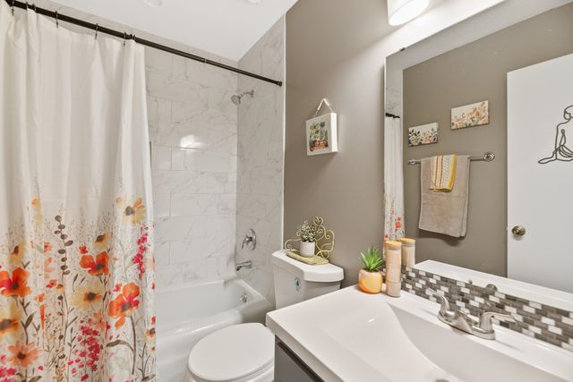 8419 E Harry St #602, Wichita, KS 67207