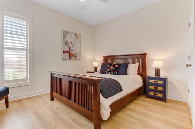 5484 Abbe Wood Drive, Newburgh, IN 47630