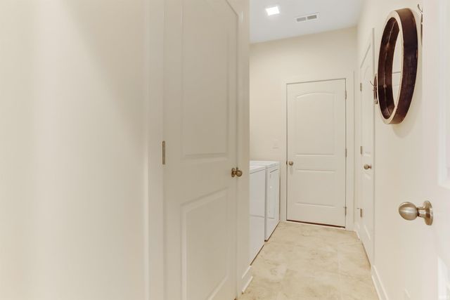 5484 Abbe Wood Drive, Newburgh, IN 47630