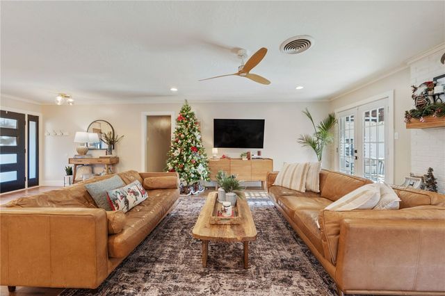 3700 Tanglewood Drive, Bryan, TX 77802