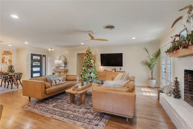 3700 Tanglewood Drive, Bryan, TX 77802