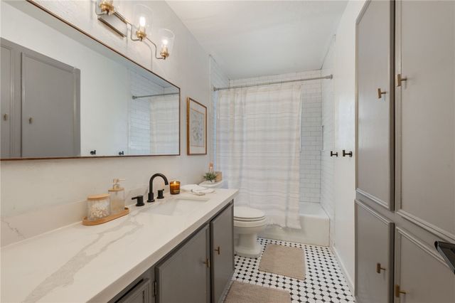 3700 Tanglewood Drive, Bryan, TX 77802