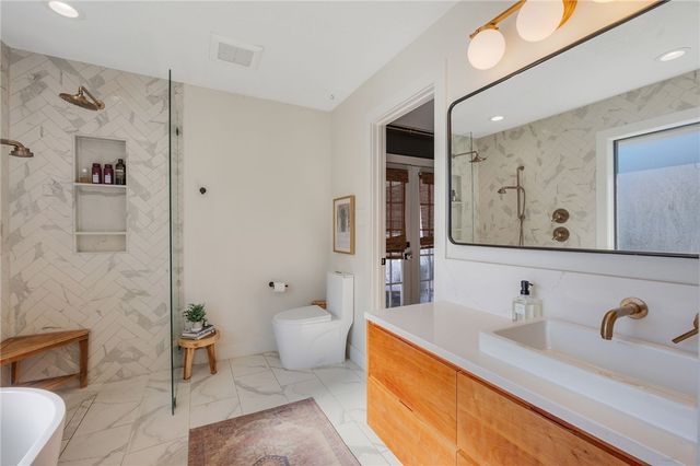 3700 Tanglewood Drive, Bryan, TX 77802