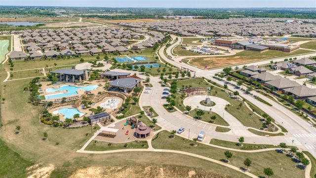 11316 Bullion Way, Aubrey, TX 76227