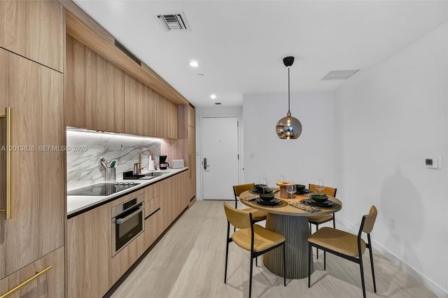 77 SE 5th Street 1908, Miami, FL 33131