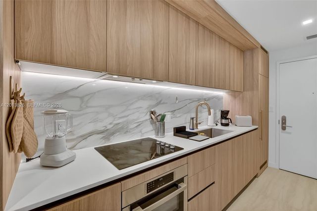 77 SE 5th Street 1908, Miami, FL 33131