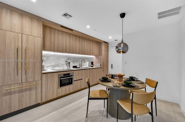 77 SE 5th Street 1908, Miami, FL 33131