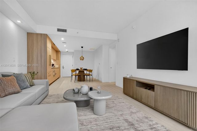 77 SE 5th Street 1908, Miami, FL 33131
