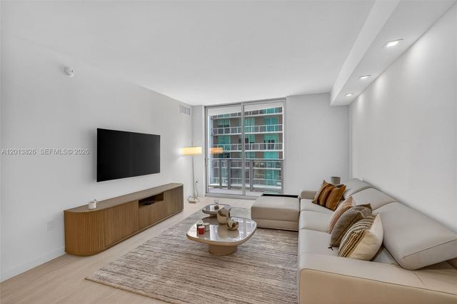 77 SE 5th Street 1908, Miami, FL 33131