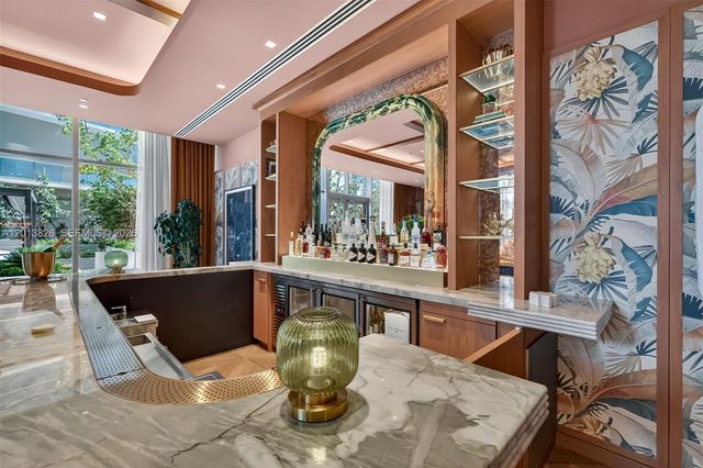 77 SE 5th Street 1908, Miami, FL 33131