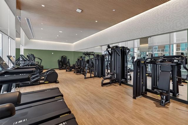 77 SE 5th Street 1908, Miami, FL 33131