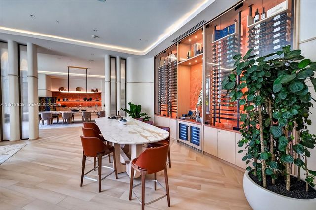 77 SE 5th Street 1908, Miami, FL 33131